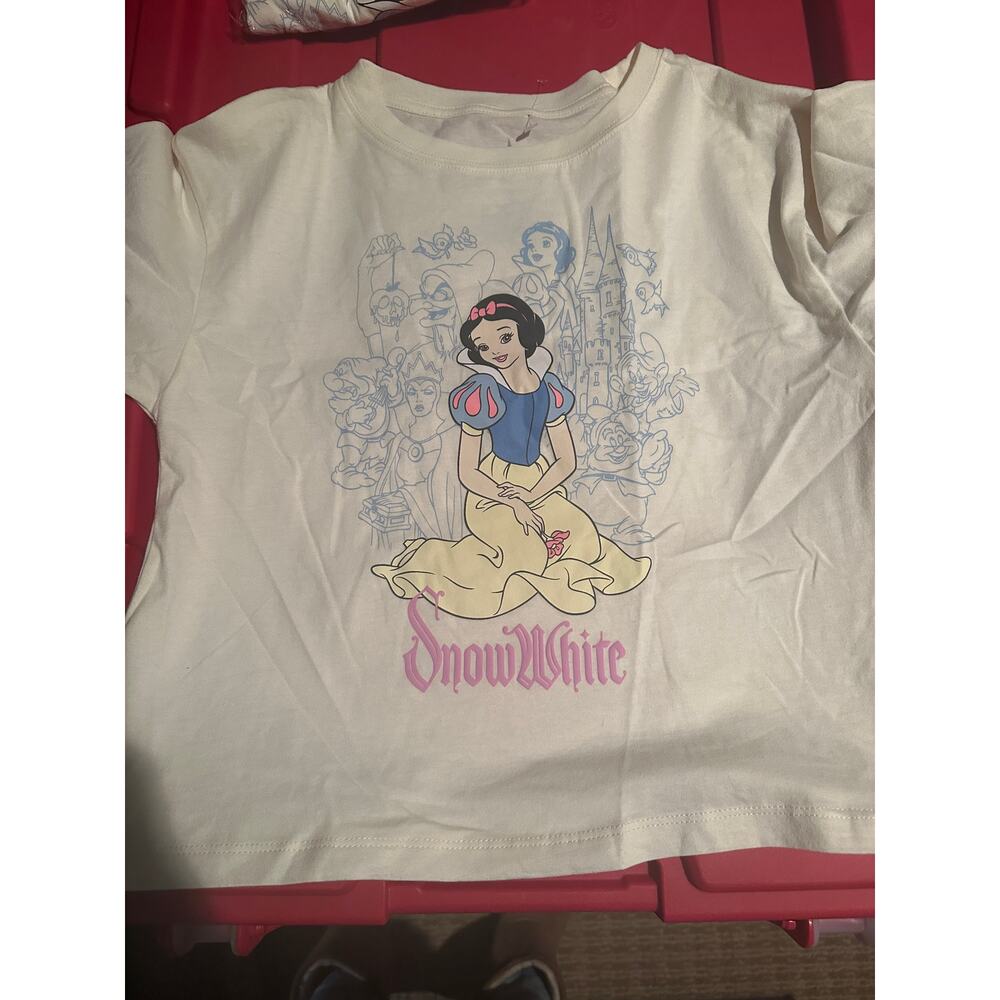 NWOT Snow White cream short sleeve cropped tee S L